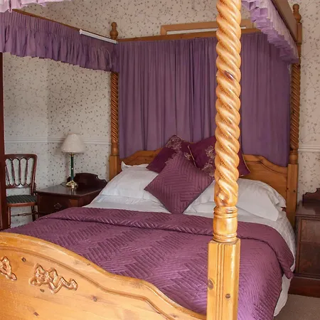 The Buck Hotel